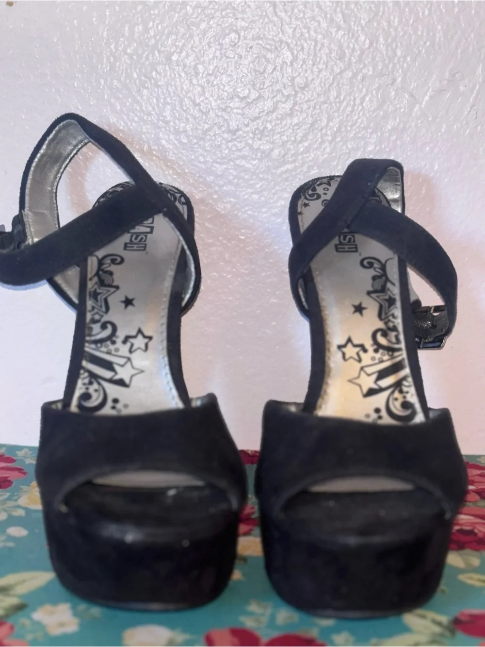 Women’s Suede Platform Heels With Ankle Stap, Size 6.5